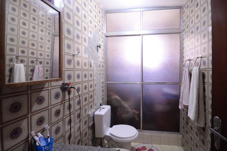 Casa à venda com 108m², 3 quartos e 2 vagas Casa à venda com 108m², 3 quartos e 2 vagasBanheiro Social