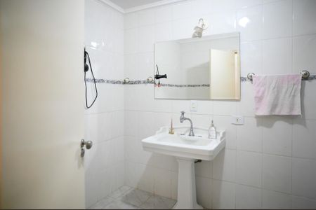 Apartamento à venda com 98m², 3 quartos e 1 vaga Apartamento à venda com 98m², 3 quartos e 1 vagaBanheiro Social