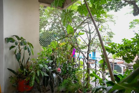 Apartamento à venda com 98m², 3 quartos e 1 vaga Apartamento à venda com 98m², 3 quartos e 1 vagaVaranda