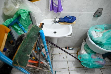 Apartamento à venda com 98m², 3 quartos e 1 vaga Apartamento à venda com 98m², 3 quartos e 1 vagaBanheiro de serviço