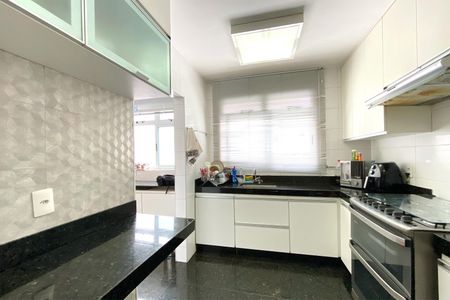 Apartamento à venda com 167m², 4 quartos e 3 vagas Apartamento à venda com 167m², 4 quartos e 3 vagasCozinha