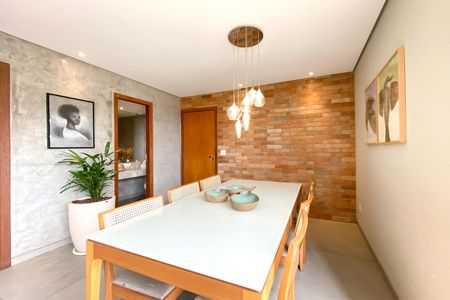 Apartamento à venda com 167m², 4 quartos e 3 vagas Apartamento à venda com 167m², 4 quartos e 3 vagasSala de Jantar