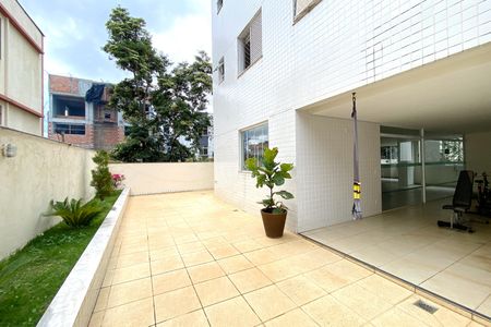 Apartamento à venda com 167m², 4 quartos e 3 vagas Apartamento à venda com 167m², 4 quartos e 3 vagasÁrea comum