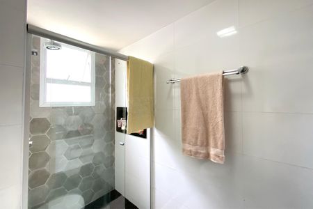 Apartamento à venda com 167m², 4 quartos e 3 vagas Apartamento à venda com 167m², 4 quartos e 3 vagasBanheiro da Suíte 2