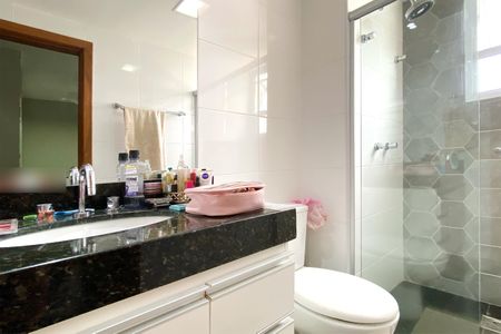 Apartamento à venda com 167m², 4 quartos e 3 vagas Apartamento à venda com 167m², 4 quartos e 3 vagasBanheiro da Suíte 3