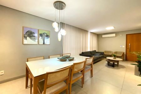 Apartamento à venda com 167m², 4 quartos e 3 vagas Apartamento à venda com 167m², 4 quartos e 3 vagasSala de Jantar