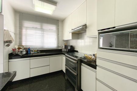 Apartamento à venda com 167m², 4 quartos e 3 vagas Apartamento à venda com 167m², 4 quartos e 3 vagasCozinha