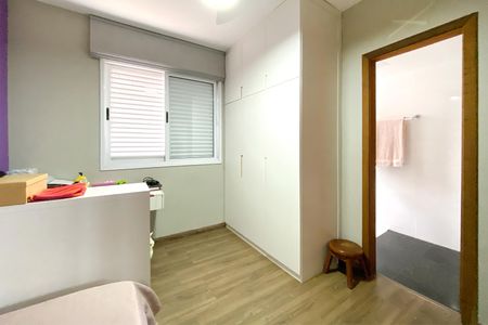Apartamento à venda com 167m², 4 quartos e 3 vagas Apartamento à venda com 167m², 4 quartos e 3 vagasSuite 2