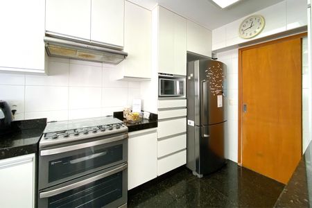 Apartamento à venda com 167m², 4 quartos e 3 vagas Apartamento à venda com 167m², 4 quartos e 3 vagasCozinha