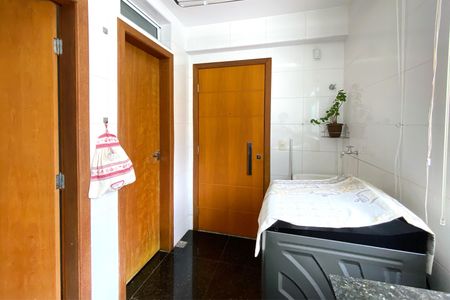 Apartamento à venda com 167m², 4 quartos e 3 vagas Apartamento à venda com 167m², 4 quartos e 3 vagasÁrea de Serviço