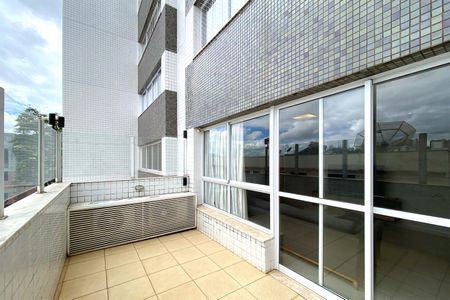 Apartamento à venda com 167m², 4 quartos e 3 vagas Apartamento à venda com 167m², 4 quartos e 3 vagasVaranda da Sala