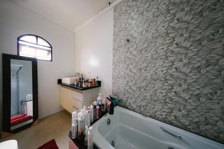 Casa para alugar com 330m², 3 quartos e 1 vagaBanheiro da Suíte 1