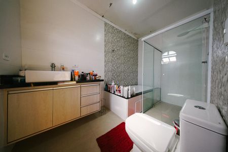 Casa para alugar com 330m², 3 quartos e 1 vagaBanheiro da Suíte 1