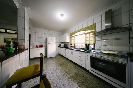 Casa para alugar com 330m², 3 quartos e 1 vagaCozinha