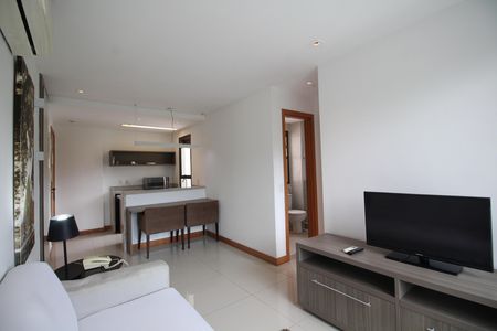 Sala de kitnet/studio à venda com 1 quarto, 43m² em Jacarepaguá, Rio de Janeiro
