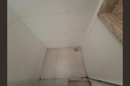 Apartamento para alugar com 59m², 2 quartos e sem vaga Apartamento para alugar com 59m², 2 quartos e sem vagaBanheiro social