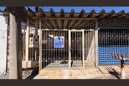 Fachada de casa para alugar com 2 quartos, 52m² em Jardim América, Goiânia