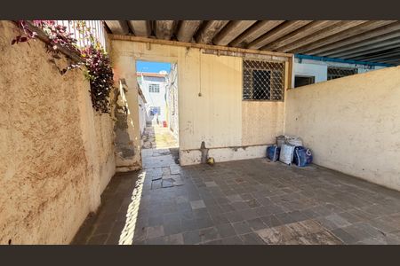 Garagem de casa para alugar com 2 quartos, 52m² em Jardim América, Goiânia