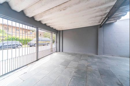 Casa à venda com 155m², 4 quartos e 2 vagas Casa à venda com 155m², 4 quartos e 2 vagasGaragem