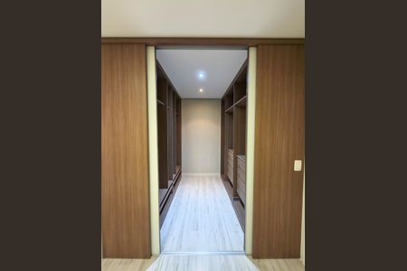 Apartamento para alugar com 183m², 3 quartos e 2 vagasCloset da suíte