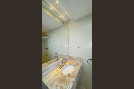 Apartamento para alugar com 183m², 3 quartos e 2 vagasBanheiro da Suíte