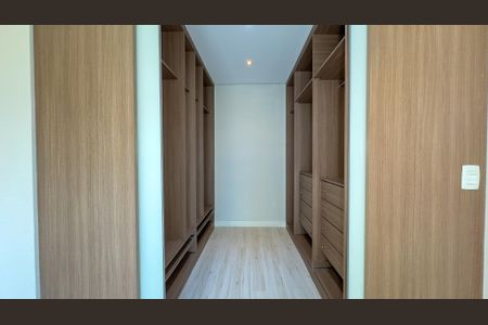Apartamento para alugar com 183m², 3 quartos e 2 vagasCloset da suíte
