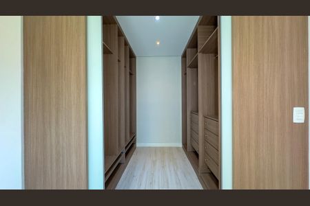 Apartamento para alugar com 183m², 3 quartos e 2 vagasCloset da suíte