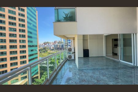Apartamento para alugar com 183m², 3 quartos e 2 vagasSacada