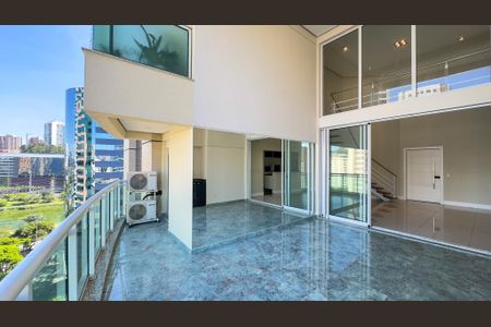 Apartamento para alugar com 183m², 3 quartos e 2 vagasSacada