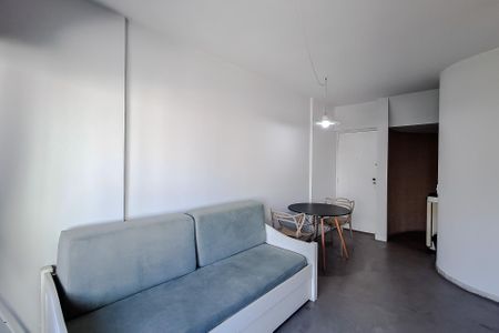 Sala de apartamento para alugar com 1 quarto, 40m² em Liberdade, São Paulo