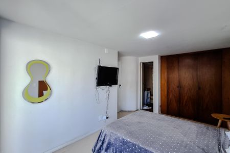 Apartamento à venda com 40m², 1 quarto e 1 vaga Apartamento à venda com 40m², 1 quarto e 1 vagaSuite