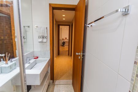 Apartamento à venda com 123m², 3 quartos e 3 vagasBanheiro Social 