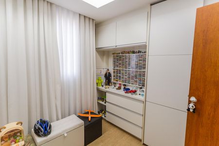 Apartamento à venda com 123m², 3 quartos e 3 vagasQuarto 2