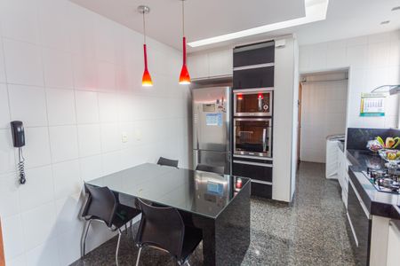 Apartamento à venda com 123m², 3 quartos e 3 vagasCozinha