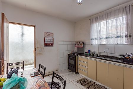 Casa à venda com 220m², 2 quartos e 5 vagas Casa à venda com 220m², 2 quartos e 5 vagasCozinha