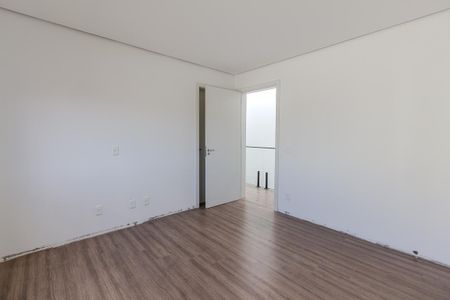 Casa de condomínio à venda com 200m², 3 quartos e 2 vagas Casa de condomínio à venda com 200m², 3 quartos e 2 vagasSuíte 3