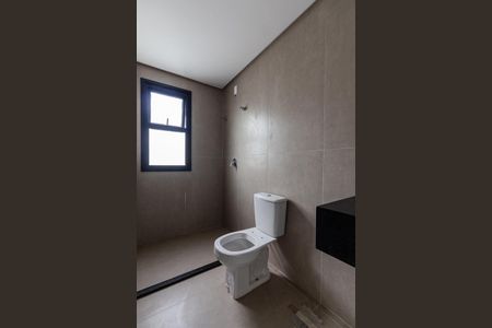 Casa de condomínio à venda com 200m², 3 quartos e 2 vagas Casa de condomínio à venda com 200m², 3 quartos e 2 vagasBanheiro da Suíte 2