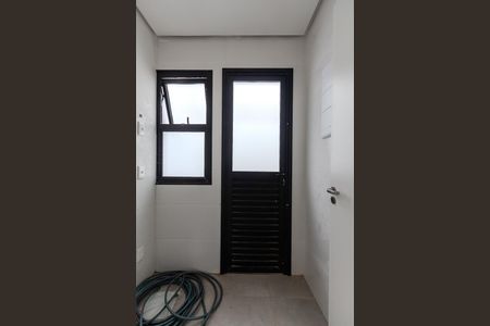 Casa de condomínio à venda com 200m², 3 quartos e 2 vagas Casa de condomínio à venda com 200m², 3 quartos e 2 vagasÁrea de Serviço