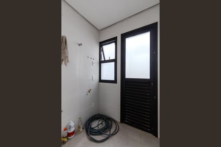 Casa de condomínio à venda com 200m², 3 quartos e 2 vagas Casa de condomínio à venda com 200m², 3 quartos e 2 vagasÁrea de Serviço