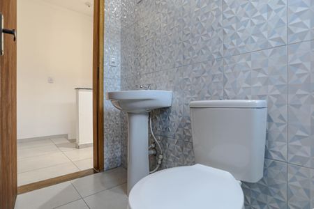 Casa para alugar com 100m², 4 quartos e 2 vagas Casa para alugar com 100m², 4 quartos e 2 vagasBanheiro