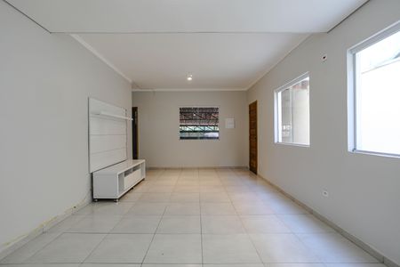 Casa para alugar com 100m², 4 quartos e 2 vagas Casa para alugar com 100m², 4 quartos e 2 vagasSala