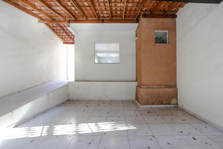 Casa para alugar com 100m², 4 quartos e 2 vagas Casa para alugar com 100m², 4 quartos e 2 vagasGaragem
