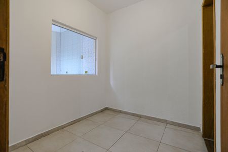 Casa para alugar com 100m², 4 quartos e 2 vagas Casa para alugar com 100m², 4 quartos e 2 vagasQuarto 4 - Serviço
