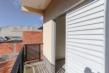 Casa para alugar com 100m², 4 quartos e 2 vagas Casa para alugar com 100m², 4 quartos e 2 vagasSacada do Quarto 2 - Suíte