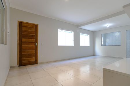 Sala de casa para alugar com 4 quartos, 100m² em Jardim Rubi, Mogi das Cruzes