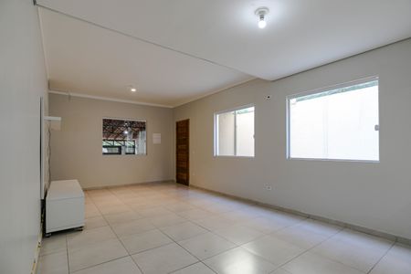 Casa para alugar com 100m², 4 quartos e 2 vagas Casa para alugar com 100m², 4 quartos e 2 vagasSala