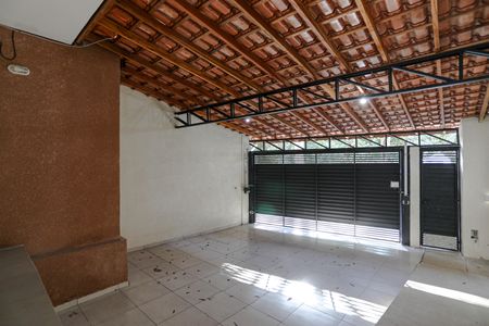 Casa para alugar com 100m², 4 quartos e 2 vagas Casa para alugar com 100m², 4 quartos e 2 vagasGaragem