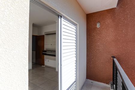 Casa para alugar com 100m², 4 quartos e 2 vagas Casa para alugar com 100m², 4 quartos e 2 vagasSacada do Quarto 2 - Suíte