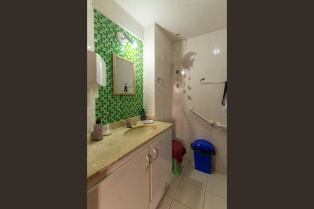 Apartamento à venda com 73m², 3 quartos e 1 vaga Apartamento à venda com 73m², 3 quartos e 1 vagaBanheiro Social