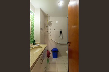 Apartamento à venda com 73m², 3 quartos e 1 vaga Apartamento à venda com 73m², 3 quartos e 1 vagaBanheiro Social